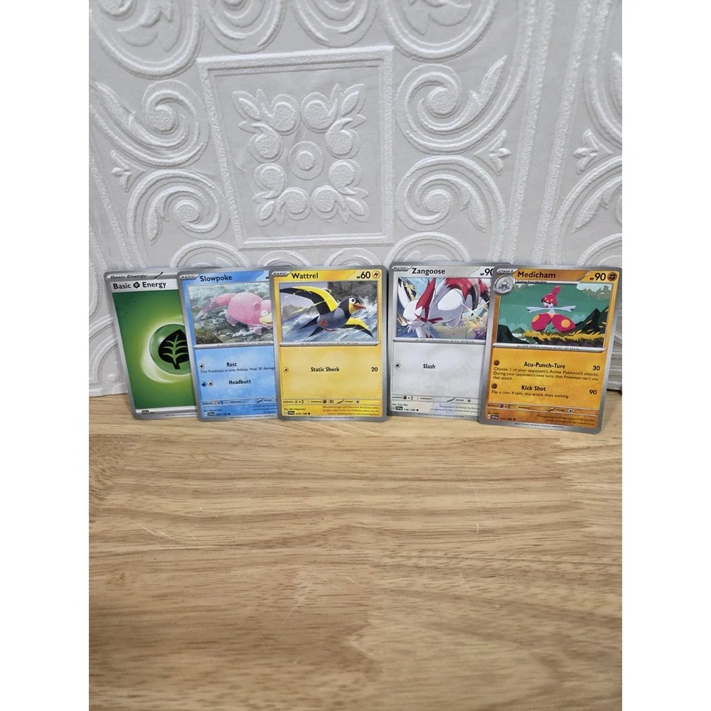 Lot Of 10 Pokémon Cards